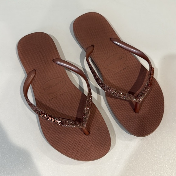 Havaianas Glittery Slim Ballet Rose/Golden Blush Flip Flop Sandals - Picture 7 of 14